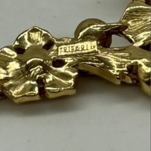 Vintage Trifari Necklace Floral Pink Rhinestones Signed - Picture 3 of 3